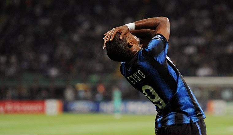 Inter v Schalke: Inter's Samuel Eto'o is distraught after a missed scoring opportunity