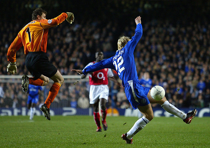 Champions League-English: Jens Lehmann error allowed Eidur Gudjohnsen to score