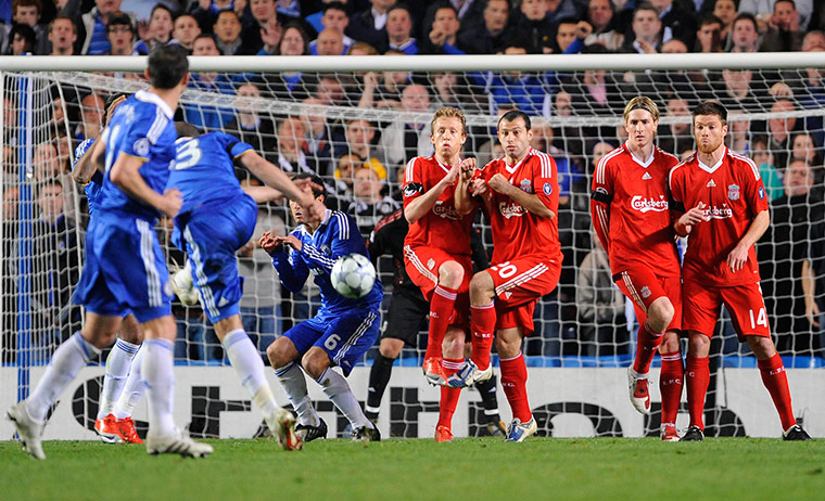 Champions League-English: Alex scores from a free-kick