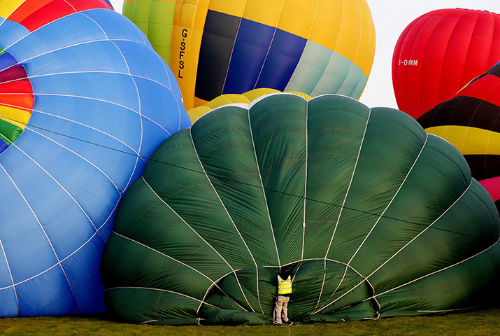Hot Air Balloon: Hot Air Balloons attempt largest ever English Channel crossing