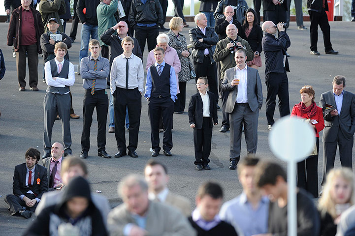 Aintree day one: Big Screens