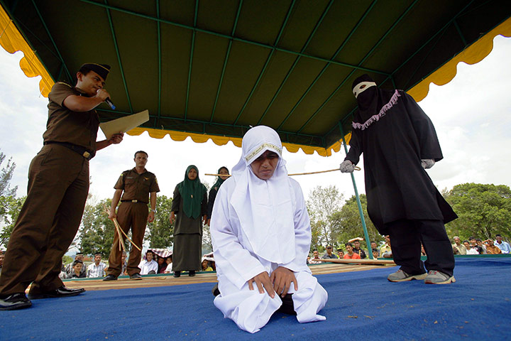 24 hours in pictures: sharia law in Aceh
