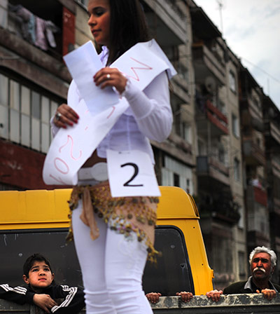 24 hours in pictures: International Roma Day