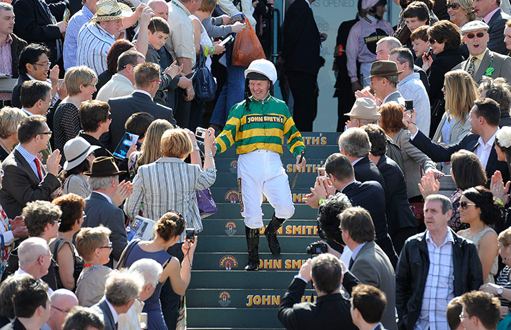 Grand National: Jonjo O'Neill comes out to lead off a special charity old jockeys race