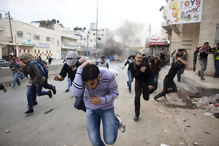 24 hours in pictures: palestinians mark nakba 