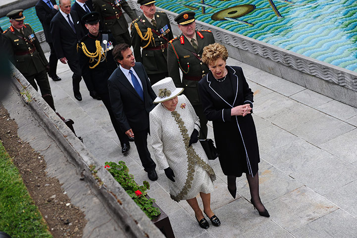 Queen in Ireland : Queen in Ireland 