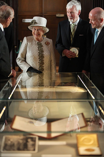 Queen in Ireland : Queen in Ireland 