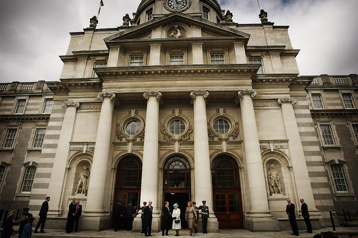 Queen in Ireland: Queen Elizabeth II and Duke of Edinburgh at Government Buildings, Dublin