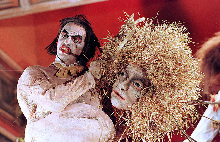 Stage Designs: Shockheaded Peter, 1998