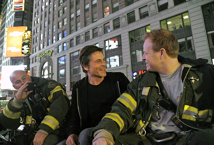 Bin Laden US reaction: Crowds Gather in Times Square on News of Bin Laden Death.