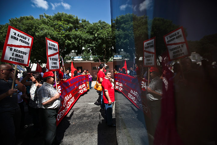 24 hours in pictures: Workers march during a demonstration, Portugal