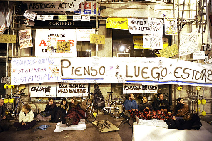 Spain protests: demonstrators occupy Puerta del Sol Square