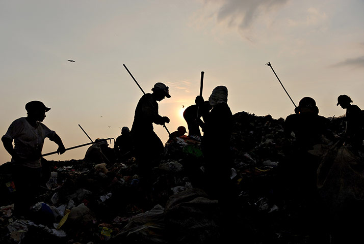24 Hours in Pix: Garbage Collectors