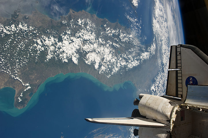 24 Hours in Pix: Italy from space