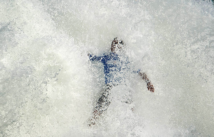 24 Hours in Pix: Wipe Out