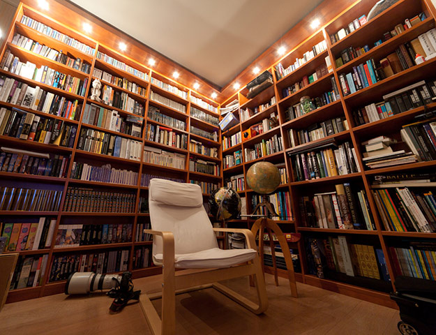 My bookshelves: My bookshelves