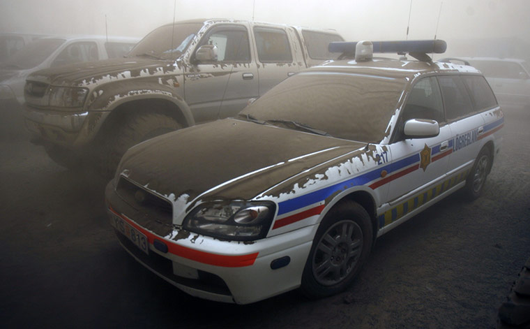 Grimsvotn volcano: Vehicles are covered in ash near to Kirkjubaearklaustur, Iceland