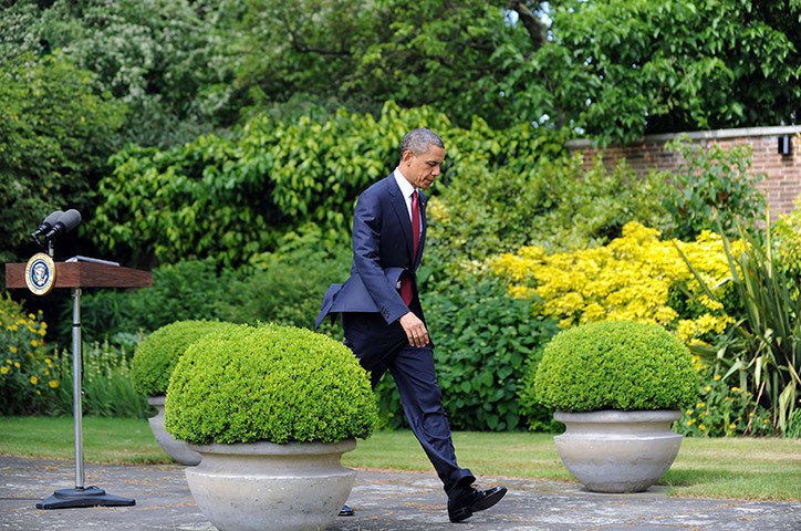 Obama UK visit: Barack Obama leaves after making a statement, London