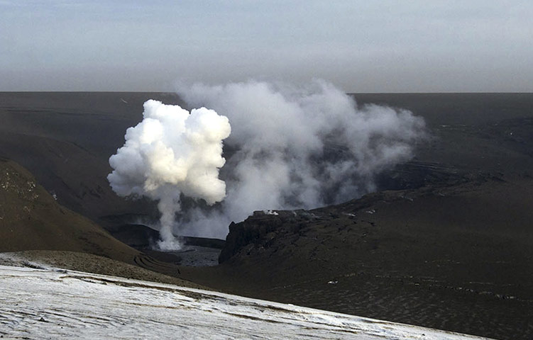 Volcano travel disruption: smoke from the Grimsvotn volcano