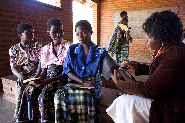 Maternal Health : Antenatal and postnatal support in Malawi