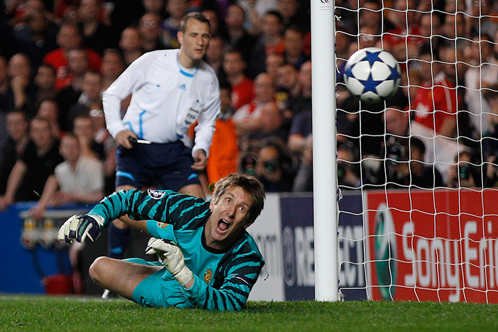 United's road to Wembley: Edwin van der Sar saves a shot against Chelsea