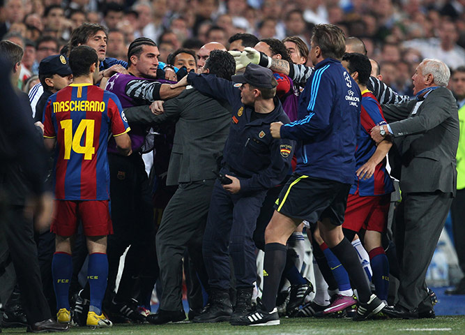 Barcelona: 112294585AL006_Real_Madrid_