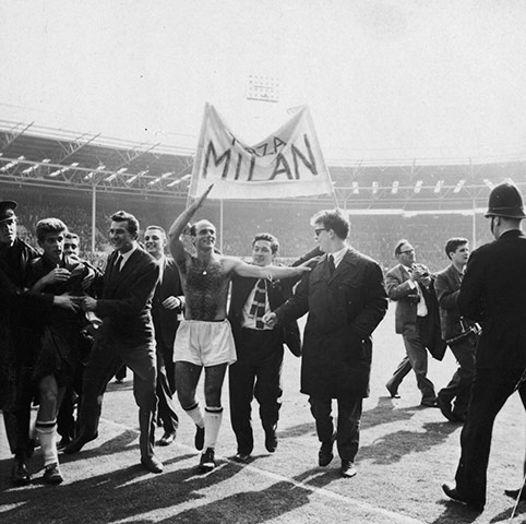 Wembley European Finals: AC Milan celebrate after winning the 1963 European Cup final
