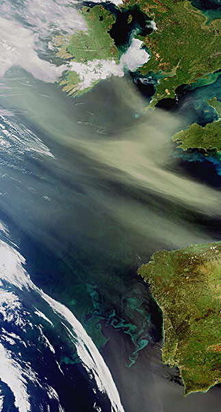Satellite Eye on Earth: dust and sand from the Algerian Sahara Desert over western Europe