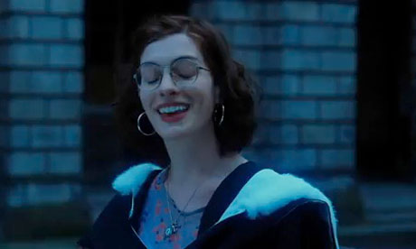 Anne Hathaway Short Hair   on One Day 1