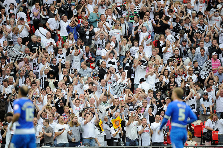 Swansea City v Reading: Swans fans