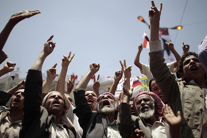 Yemen: Anti-government protesters chant slogans in Sana'a
