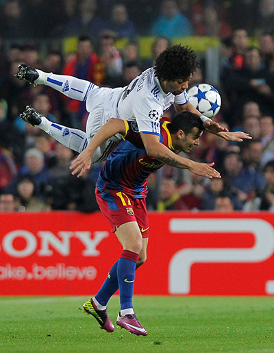 Barcelona v Real Madrid: Pedro Rodriguez feels the weight of Marcelo