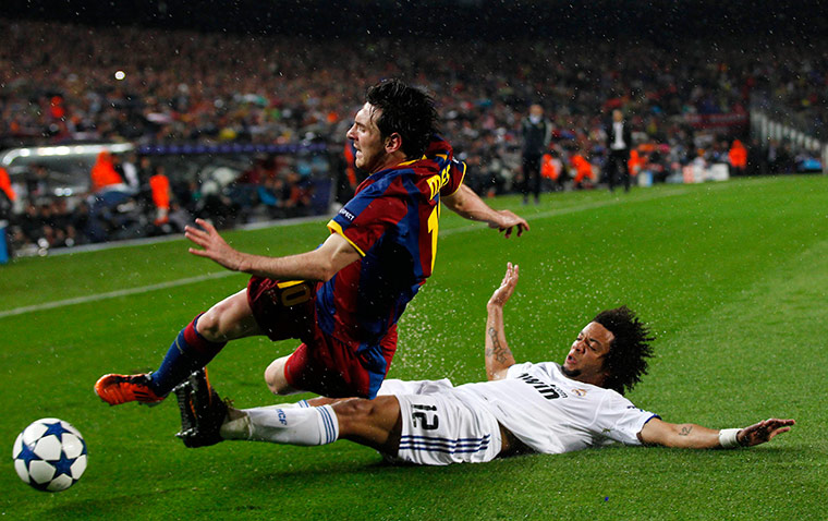 Barcelona v Real Madrid: Marcelo fouls Lionel Messi