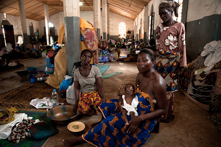 Ivory coast: Displaced families living without shelter 