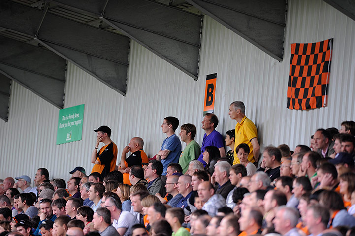 Barnet v Port Vale: It's scoreless in the 2nd half so there's tension in the stands