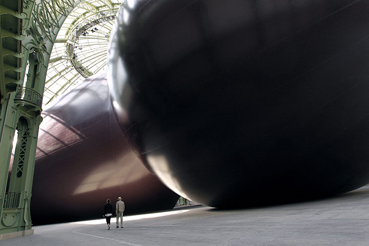 24 hours in pictures: Paris, France: The installation by Anish Kapoor