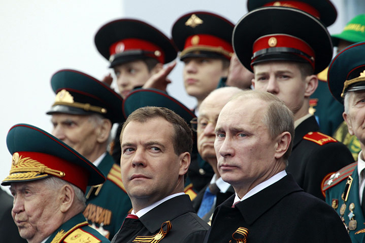 moscow vicotory day  : Medvedev and Putin 
