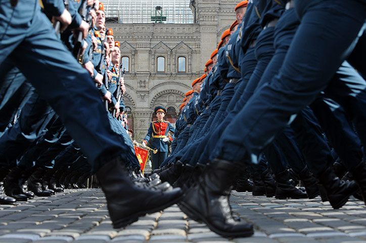 moscow vicotory day  : Soldiers march through Red Square 