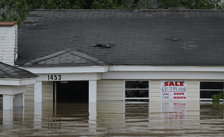 Memphis floods: Ohio And Mississippi Rivers Cause Severe Flooding