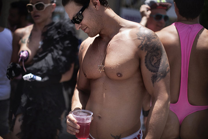 Gay Pride in Tel Aviv: Members of the Israeli gay community at Gay Pride