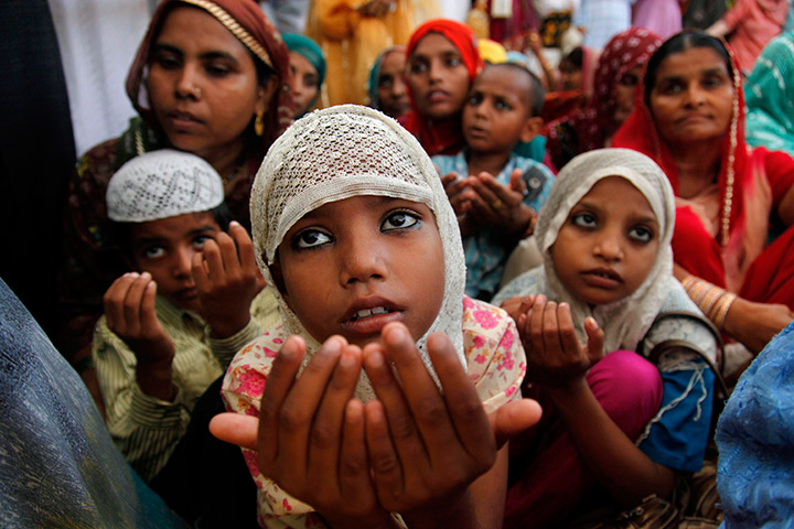 24 hours in pics: Muslim devotees offer prayers during the annual Urs festival 