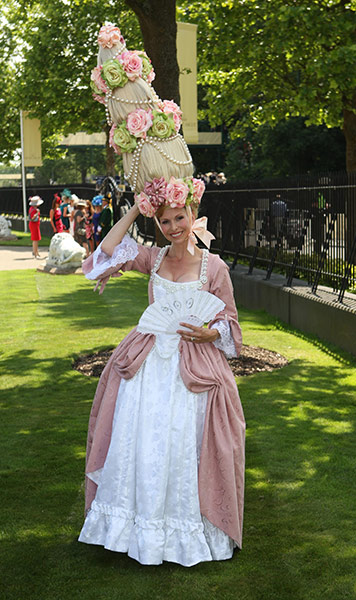 ascot: Horse Racing - The Royal Ascot Meeting 2011 - Day One - Ascot Racecourse
