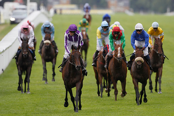 ascot update: 'Fame and Glory' ridden by Jamie Spencer, at centre, wins the Gold Cup