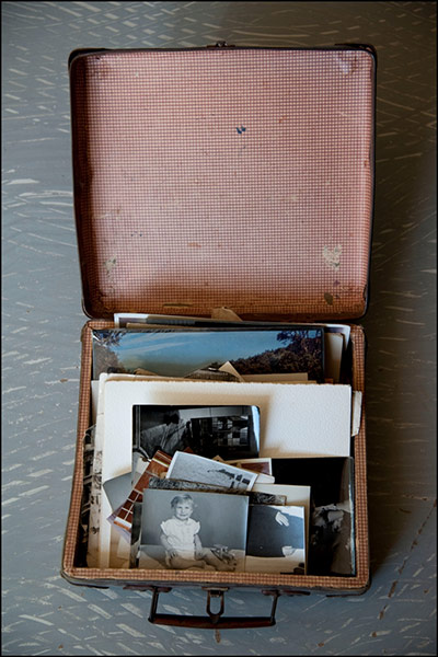 Ian Berry: Georges Szirtes was born in Budapest, Hungary in 1948