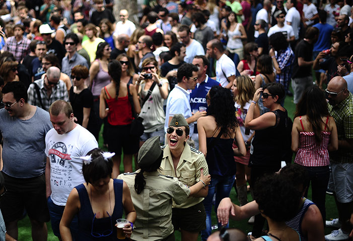 Sonar festival: Festival goers mingle  in Barcelona 