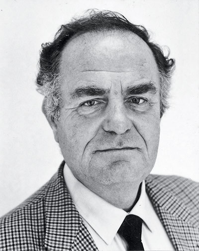 E Hamilton West: E Hamilton West, photographer with the Guardian for 26 years