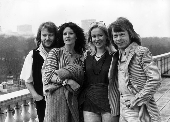 E Hamilton West: Abba in London 