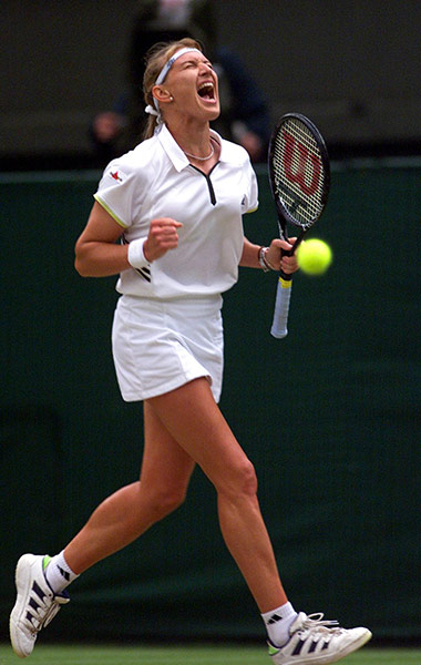 Wimbledon fashion: Steffi Graf in 1999