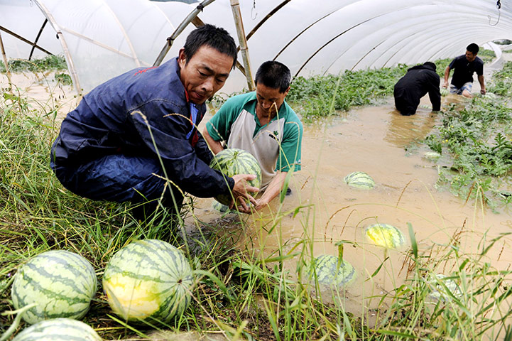 Floods in China: Floods leave 170 people dead or missing in China