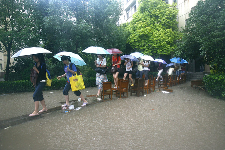 Floods in China: Wuhan University campus 
